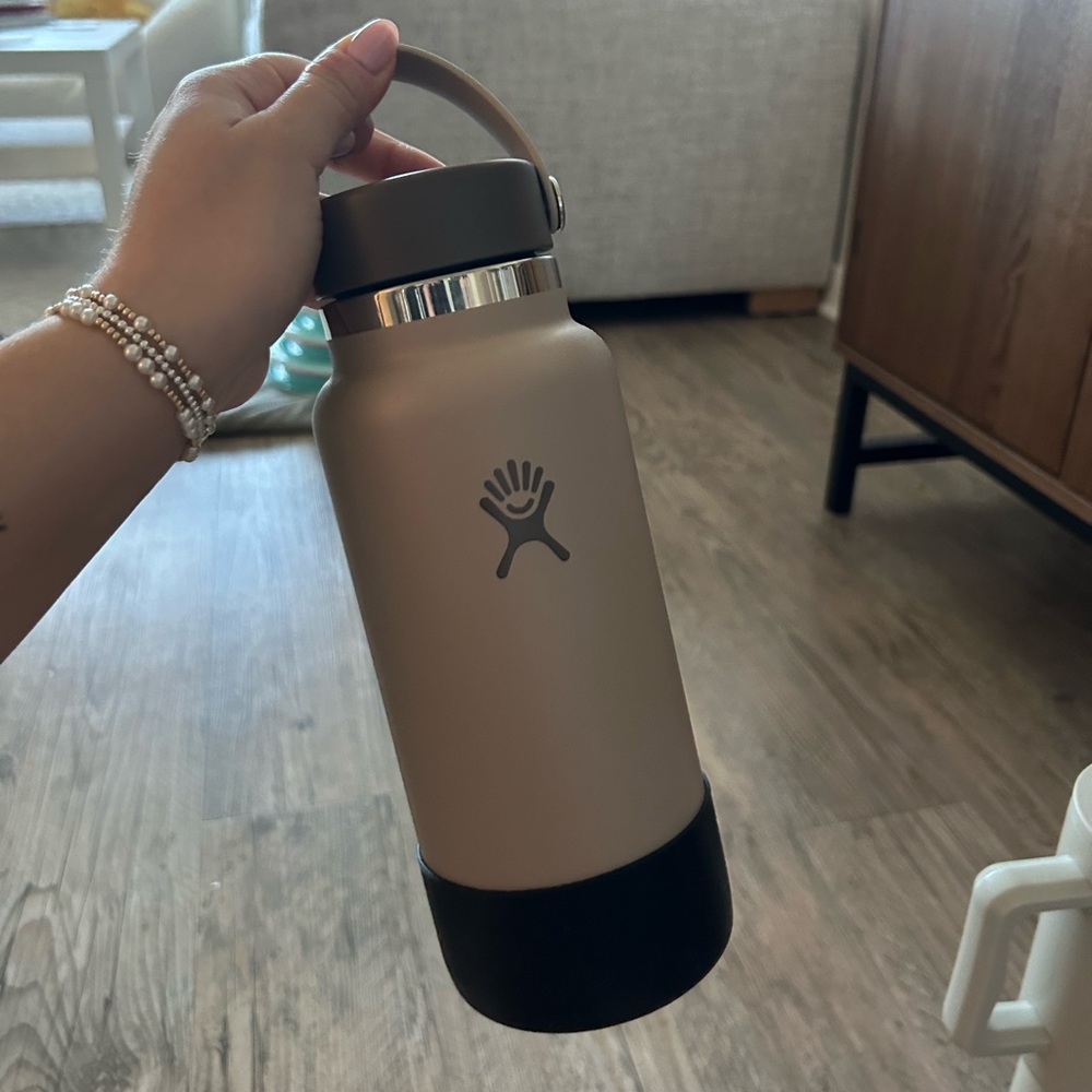 hydro flask 32oz whole foods exclusive color
